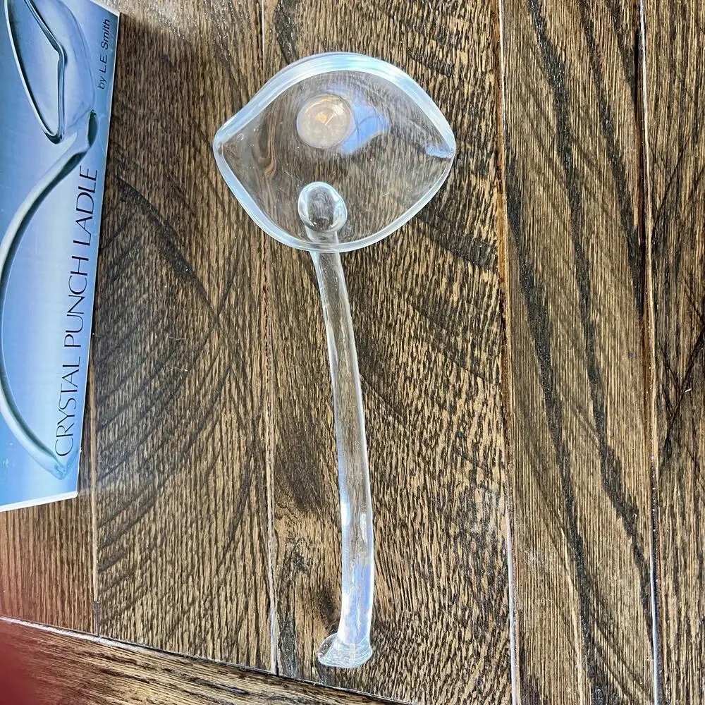 LE Smith 955 Crystal Punch Ladle In Box